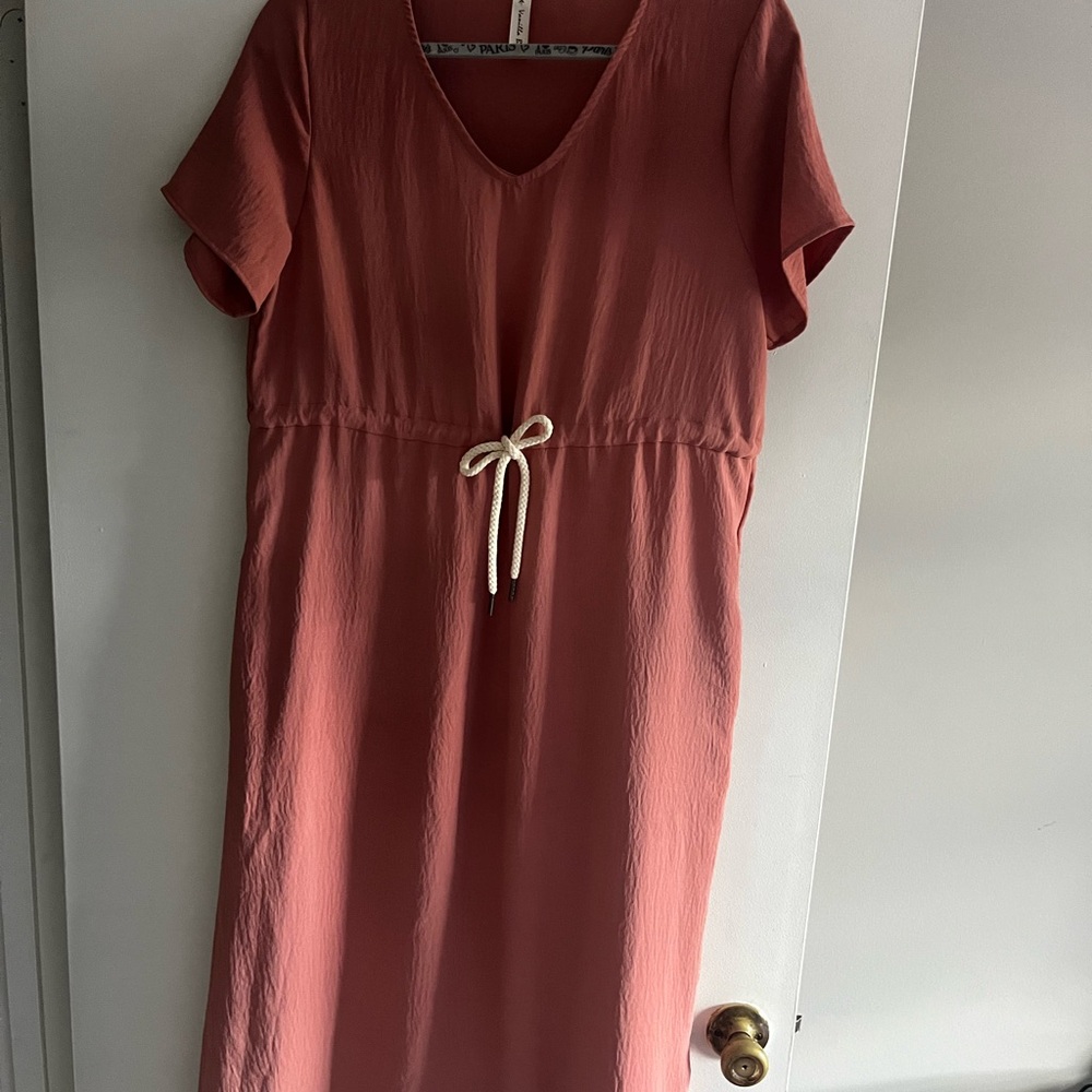Vanilla Bay Pink Sheath Dress with V-Neck and Short Sleeves